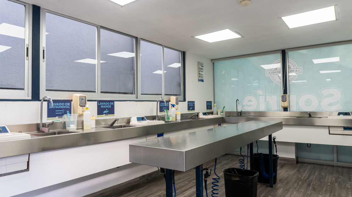 ucq CMS SECCIÓN odontologia_instalaciones 2